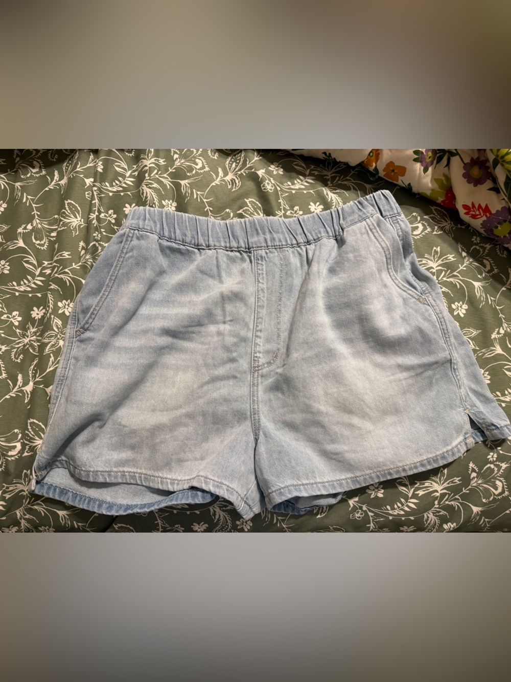 Judy Blue Light Wash Elastic Waist Denim Shorts